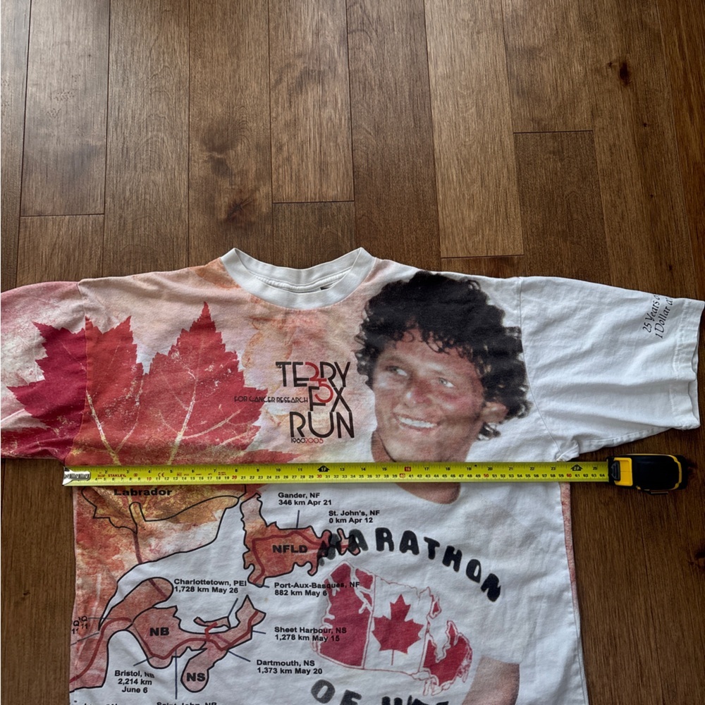 Vintage 2005 Terry Fox 25th Anniversary all over print graphic tee - Picture 8 of 10